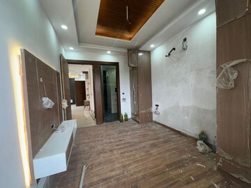 Living Room in 3 BHK Builder Floor at BPTP District 3, Sector 85 – for Sale