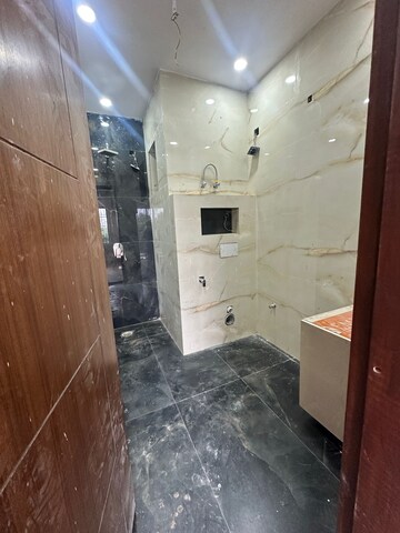 Bathroom in 3 BHK Builder Floor at BPTP District 3, Sector 85 – for Sale