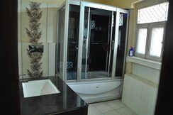 3 BHK Builder Floor For Sale in Defence Colony