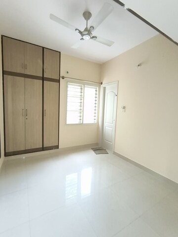 Room in 3 BHK Builder Floor at Hsr Layout – for Rent