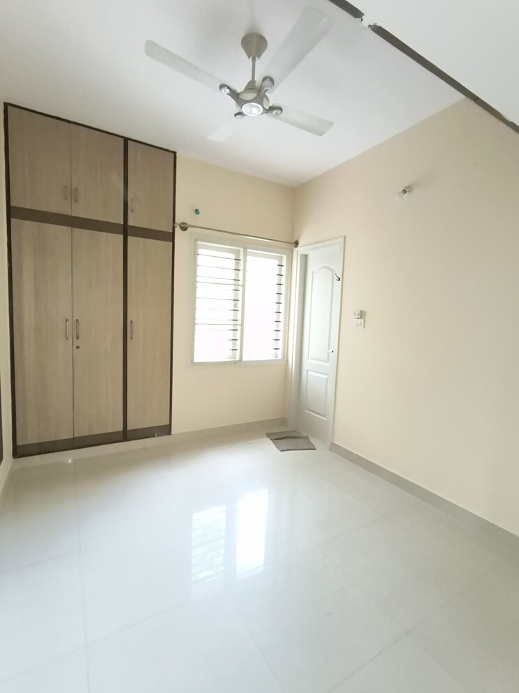 Room, hsr layout 3 Bedroom 2200 Sq.Ft. Builder Floor In Hsr Layout Bangalore 9056638