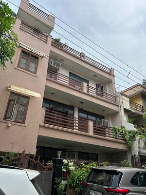 6+ BHK Independent House – Exterior View View at Sector 26 - for Sale