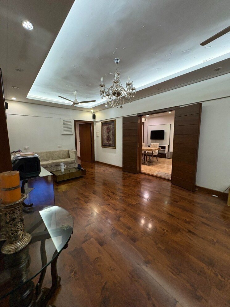  Parking, ahuja-tower 3 Bedroom 1890 Sq.Ft. Apartment In Worli Mumbai 9056675