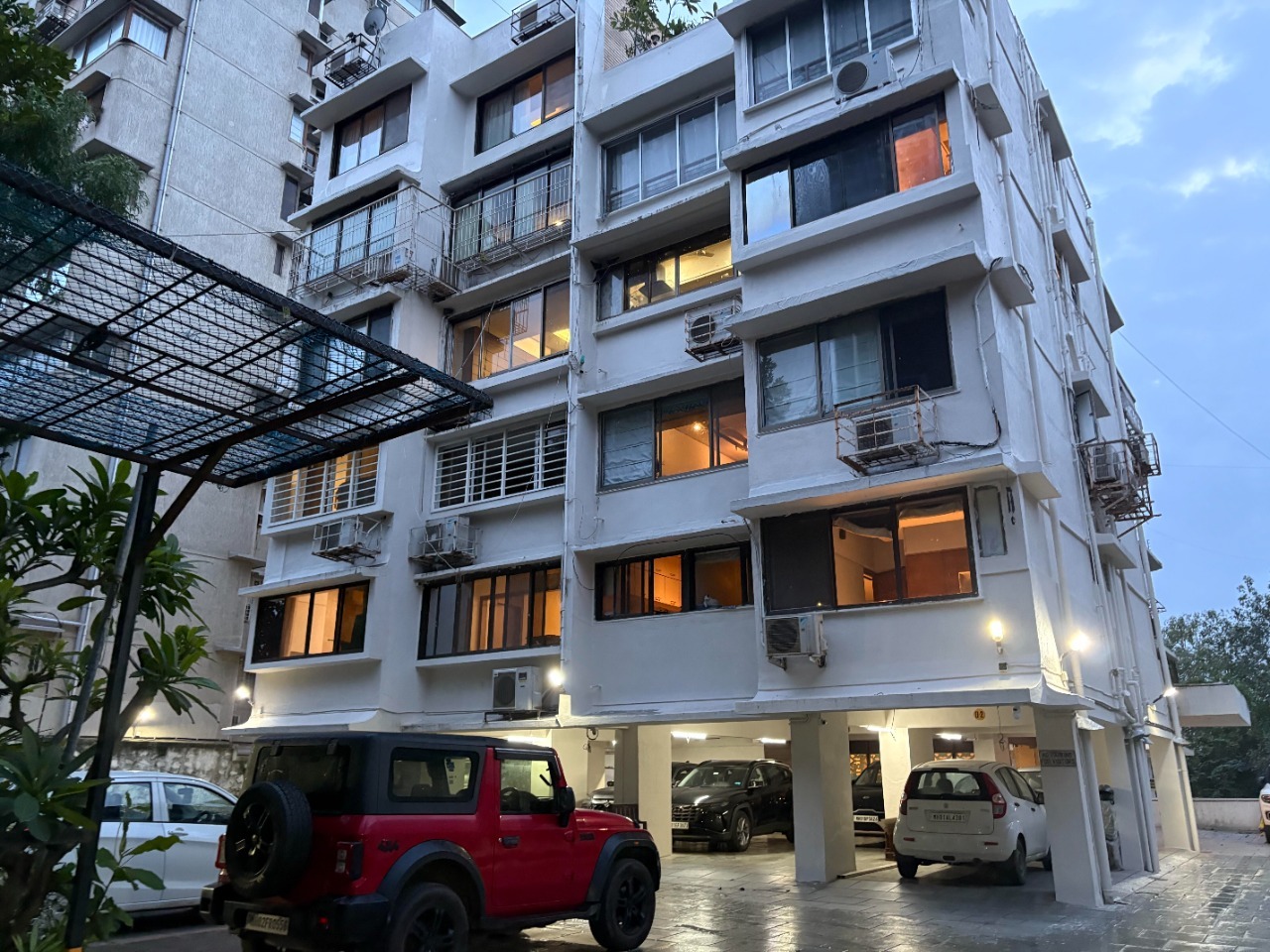 3 BHK + Servant Room 1890 Sq.Ft. Apartment in Ahuja Tower