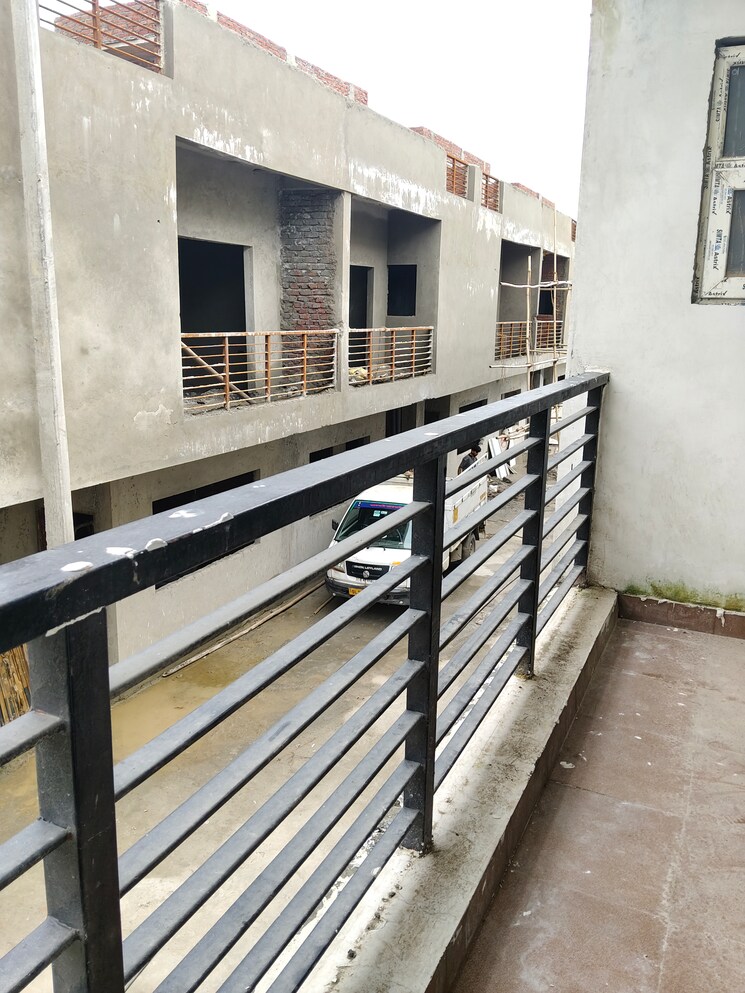 Balcony, khodna kalan 3 Bedroom 1595 Sq.Ft. Builder Floor In Khodna Kalan Greater Noida 9056737