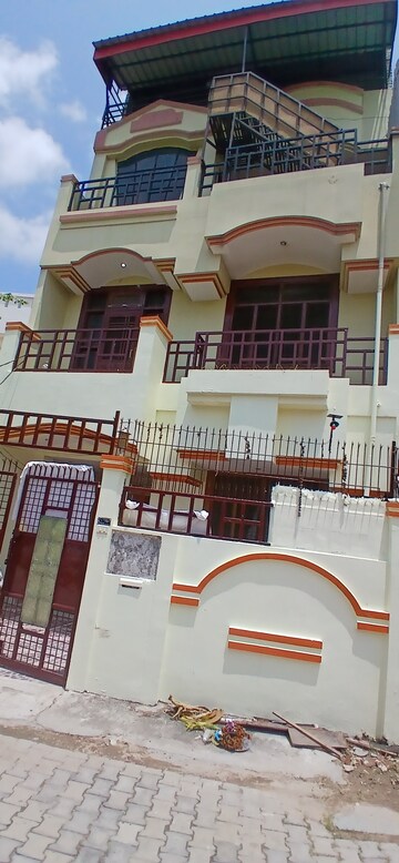 3 BHK Builder Floor For Rent in Katra