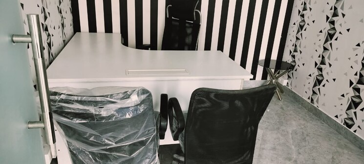 Team Area, alphathum Commercial Office Space 200 Sq.Ft. In Sector 90 Noida 9056724