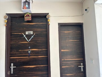 Furnished Amenities in 3 BHK Apartment at Serenity Homes, Vaishali Nagar – for Rent