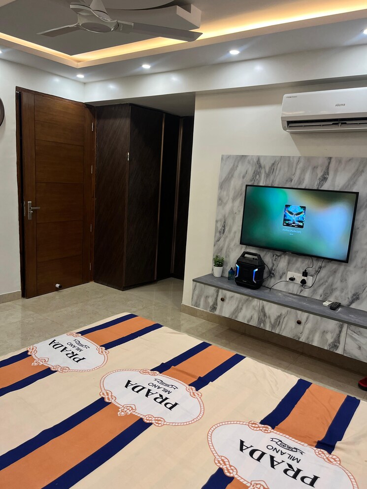 Bedroom, sushant-lok-3 3 Bedroom 240 Sq.Yd. Builder Floor In Sector 57 Gurgaon 9056773