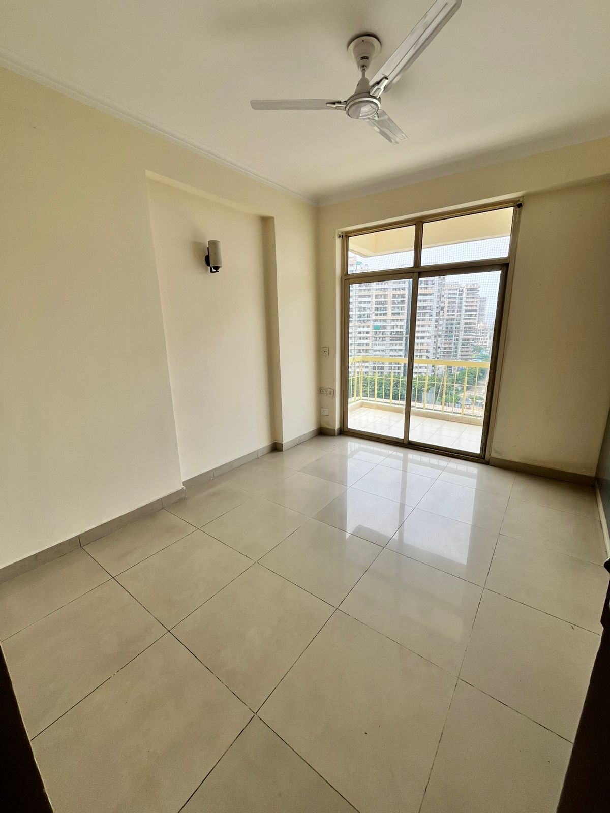 2 BHK + Pooja Room 1230 Sq.Ft. Apartment in Mahagun Mascot
