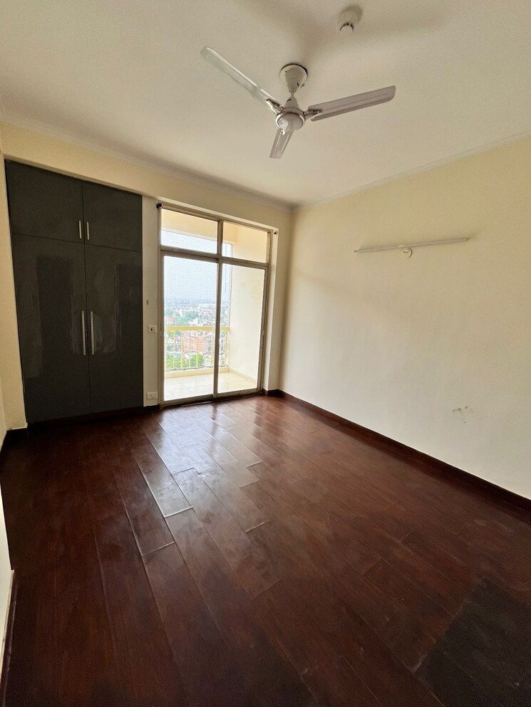Room, mahagun-mascot 2 Bedroom 1230 Sq.Ft. Apartment In Sain Vihar Ghaziabad 9056752