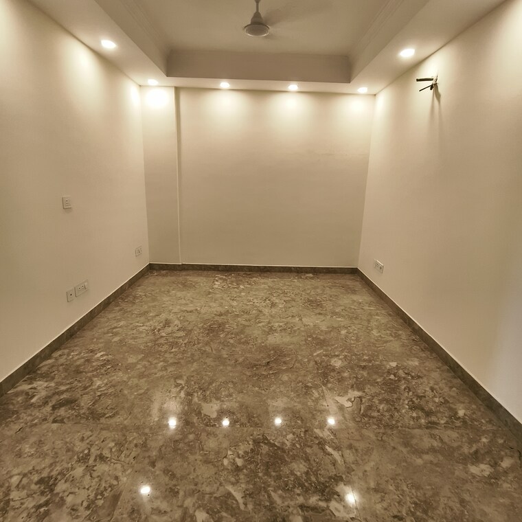 Room, greater kailash i 4 Bedroom 3000 Sq.Ft. Builder Floor In Greater Kailash I Delhi 9056792
