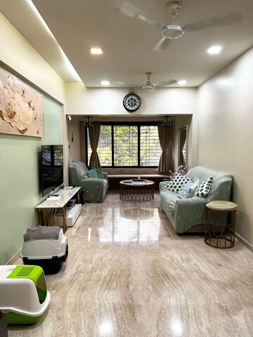 2 BHK Apartment For Rent in Shams Palace, Bandra West