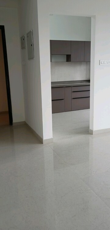 2 BHK Apartment For Rent in Rosa Manhattan, Ghodbunder Road
