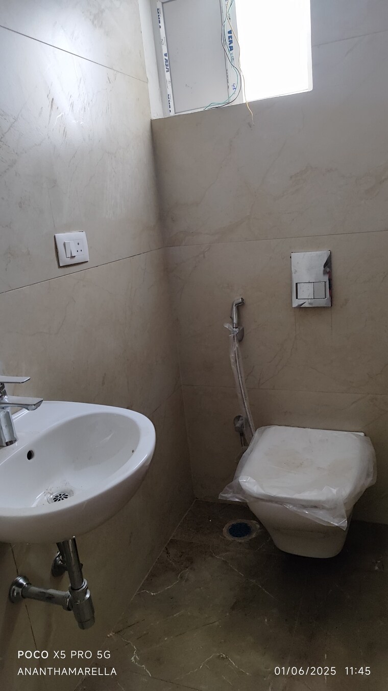 Bathroom, sunshine-vihaan 2 Bedroom 1217 Sq.Ft. Apartment In Alkapoor Hyderabad 9056809