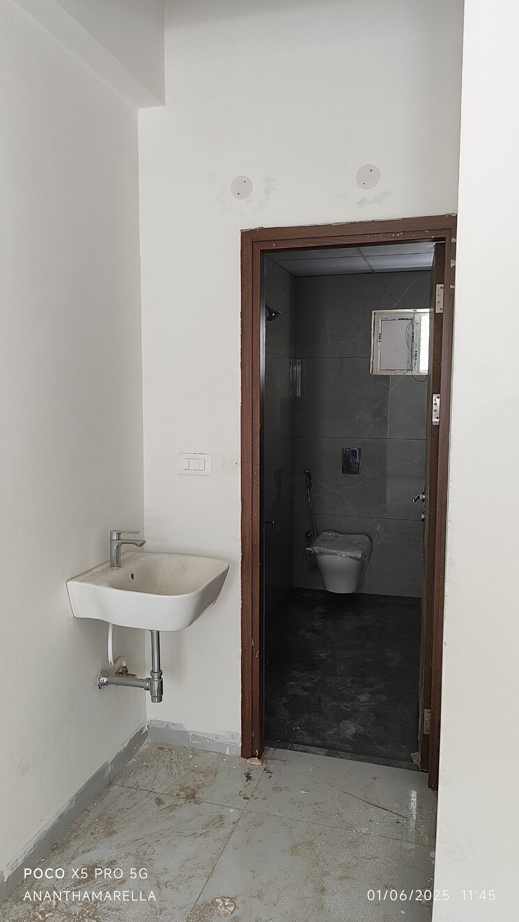 Bathroom, sunshine-vihaan 2 Bedroom 1217 Sq.Ft. Apartment In Alkapoor Hyderabad 9056809