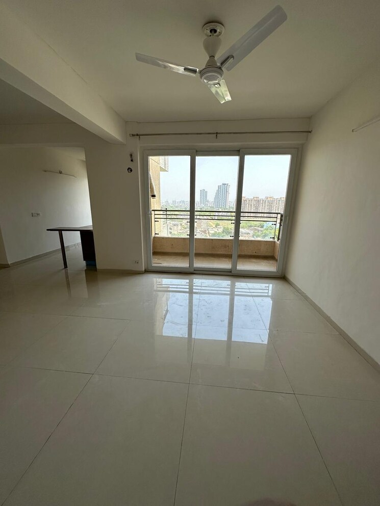 Room, tulip-violet 3 Bedroom 1578 Sq.Ft. Apartment In Sector 69 Gurgaon 9056849