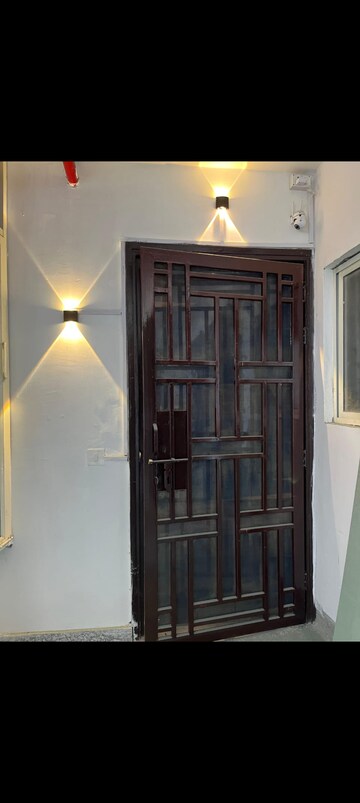 Furnished Amenities in 2 BHK Apartment at Sector 75 – for Rent