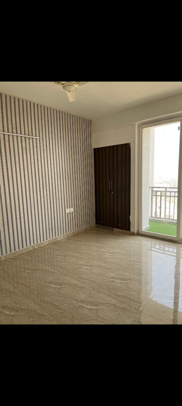 2 BHK Apartment For Rent in Sector 75