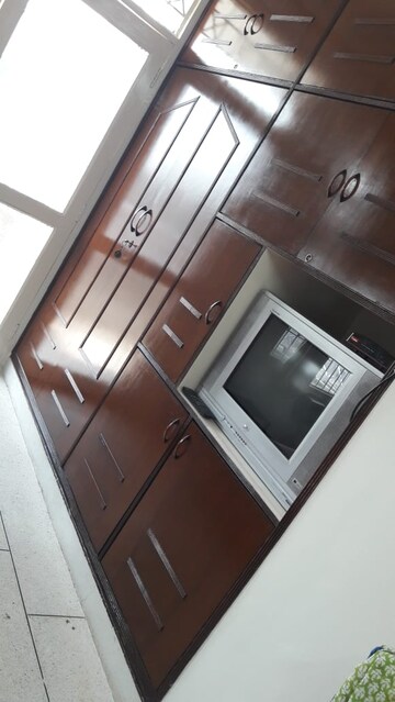 Furnished Amenities in 2 BHK Apartment at Sector 7 Dwarka – for Rent