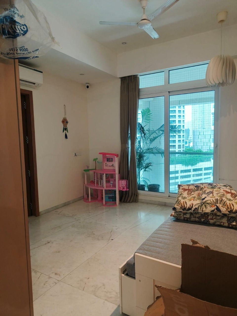 3 BHK + Servant Room Apartment For Rent in Enpar Lotus Residency