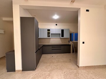 Room in 3.5 BHK Apartment at Keya Spring, Bannerghatta Road – for Rent