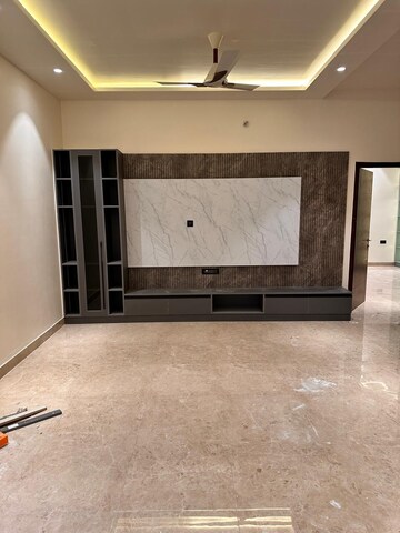 Room in 3.5 BHK Apartment at Keya Spring, Bannerghatta Road – for Rent