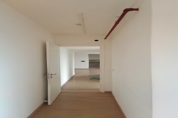 Room in 2 BHK Apartment at Runwal Bliss, Kanjurmarg East – for Rent