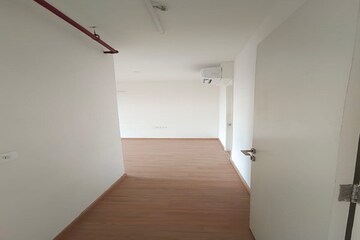 Room in 2 BHK Apartment at Runwal Bliss, Kanjurmarg East – for Rent