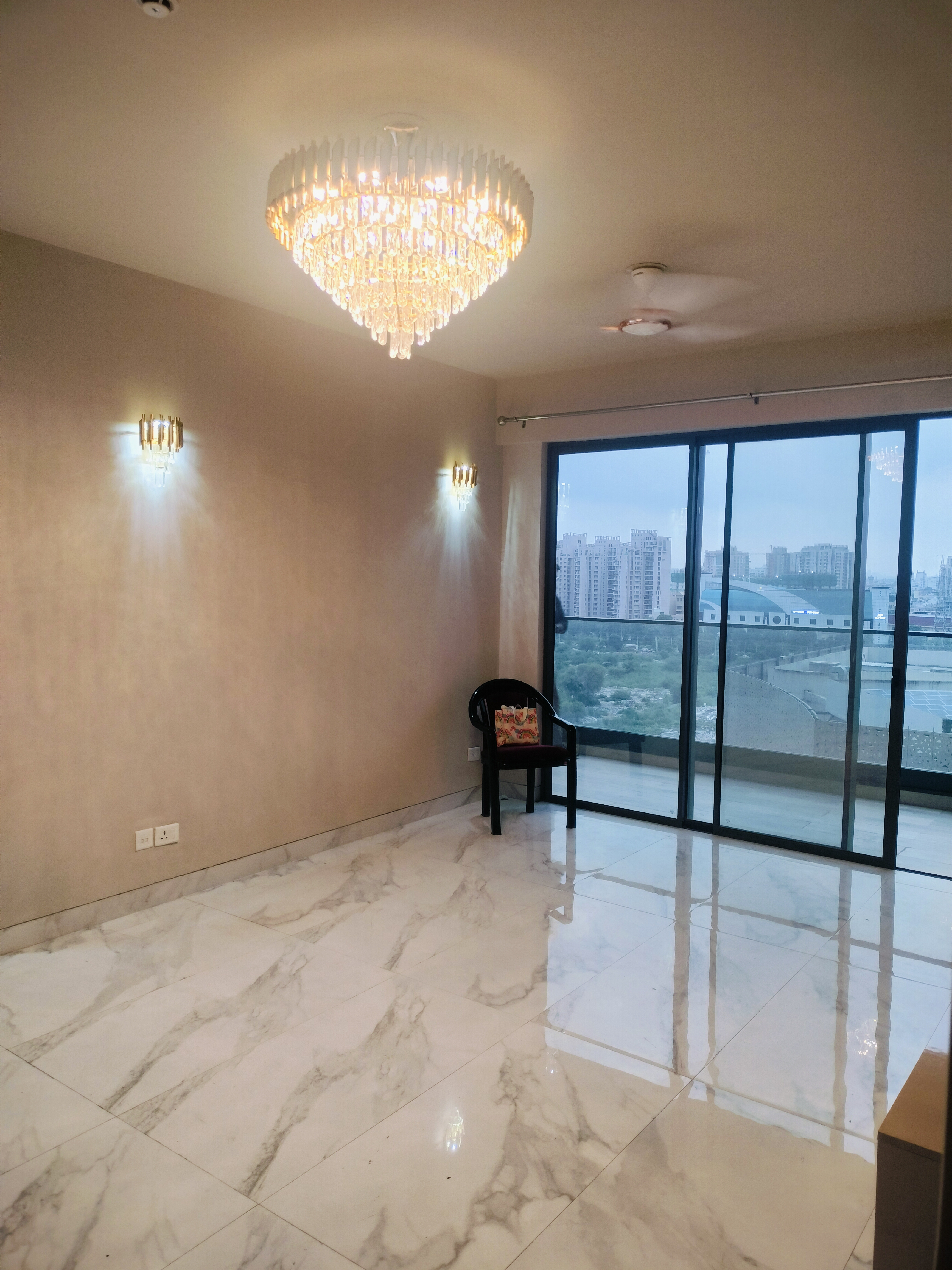 3 BHK + Servant Room Apartment For Rent in M3M Heights