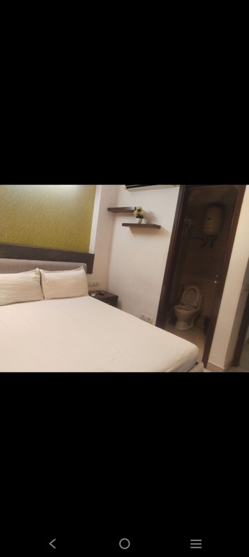 Room in 2 BHK Builder Floor at Saket – for Rent