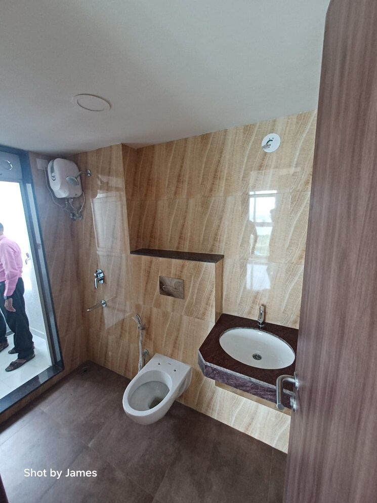 Bathroom, lodha-amara-tower-42-and-43 1 Bedroom 457 Sq.Ft. Apartment In Kolshet Road Thane 9057075