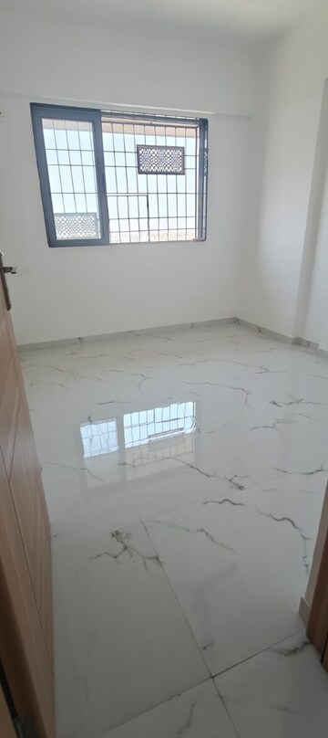 Room in 2 BHK Apartment at Lodha Panacea 1, Dombivli East – for Rent