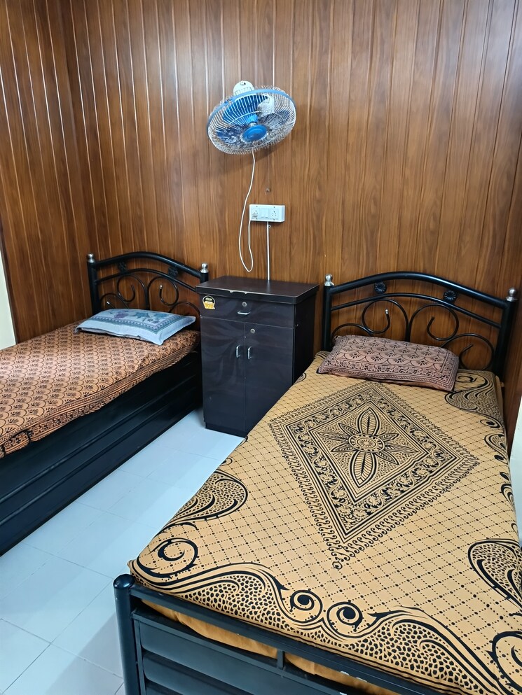 Bedroom, powai Pg For Boys & Girls In Powai 9057122