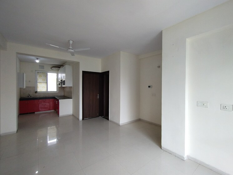 Room, sector 84 3 Bedroom 1250 Sq.Ft. Builder Floor In Sector 84 Faridabad 9057126