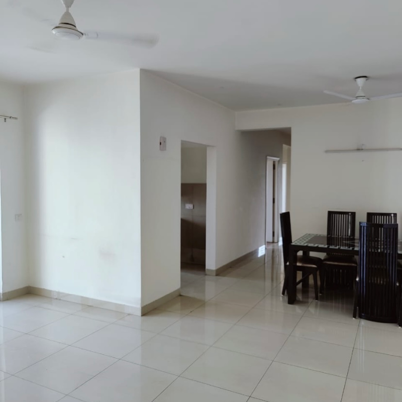 3 BHK + Servant Room Apartment For Rent in Emaar Palm Gardens
