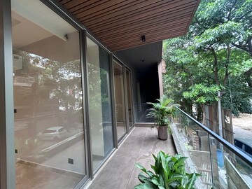 Balcony in 4 BHK Builder Floor at Dlf Phase I – for Rent