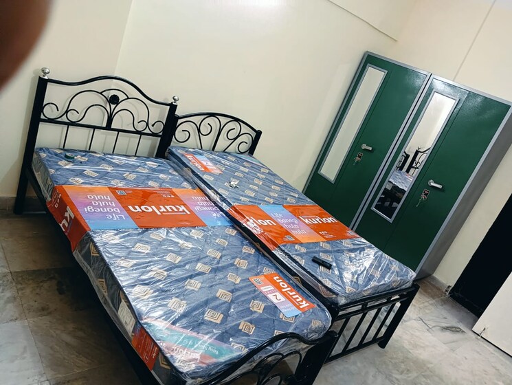 Bedroom, powai Pg For Boys & Girls In Powai 9057148