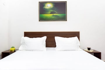 Bedroom in 6+ BHK Villa at Sahastradhara Road – for Rent