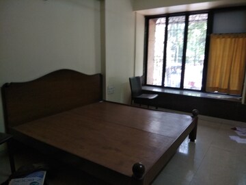 Room in 3 BHK Apartment at Ajmera Golden Rays, Andheri West – for Rent