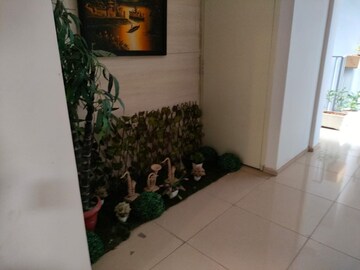 Room in 3 BHK Apartment at Ireo Skyon, Sector 60 – for Rent