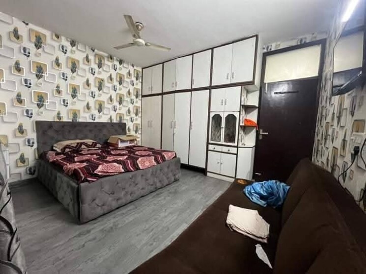 Bedroom, freedom fighters enclave 2 Bedroom 1000 Sq.Ft. Apartment In Freedom Fighters Enclave Delhi 9057404