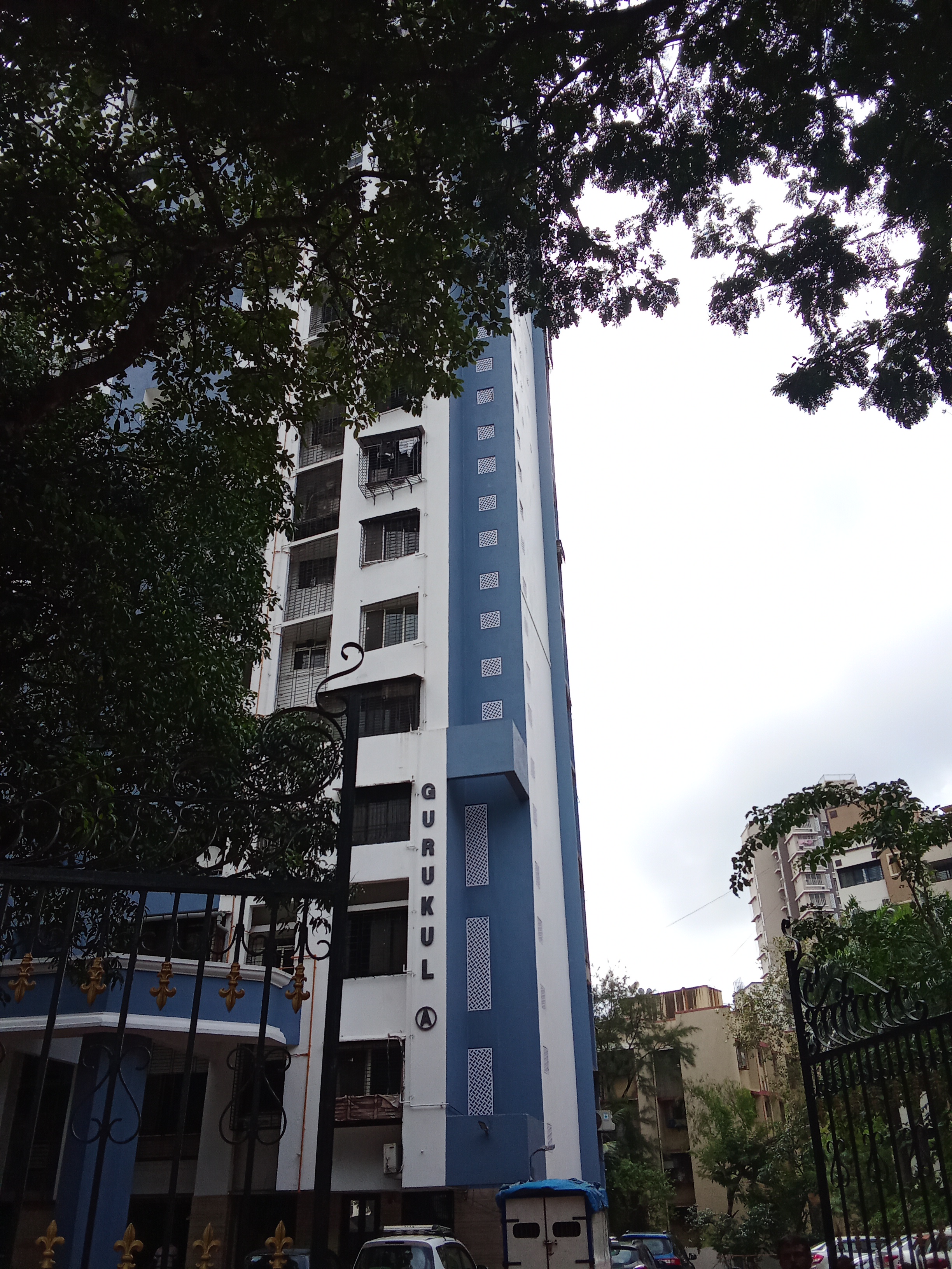 2 BHK Apartment For Rent in Gurukul Apartment Dahisar West