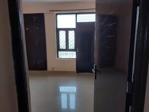 Room in 2 BHK Apartment at Mahagun Mahagunpuram, Shastri Nagar – for Sale