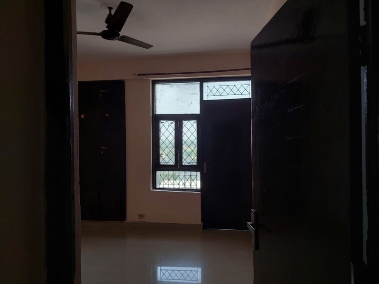 Room, mahagun-mahagunpuram 2 Bedroom 558 Sq.Ft. Apartment In Shastri Nagar Ghaziabad 9057469