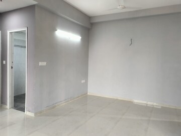 Room in 3 BHK Apartment at Tulip Yellow, Sector 69 – for Rent