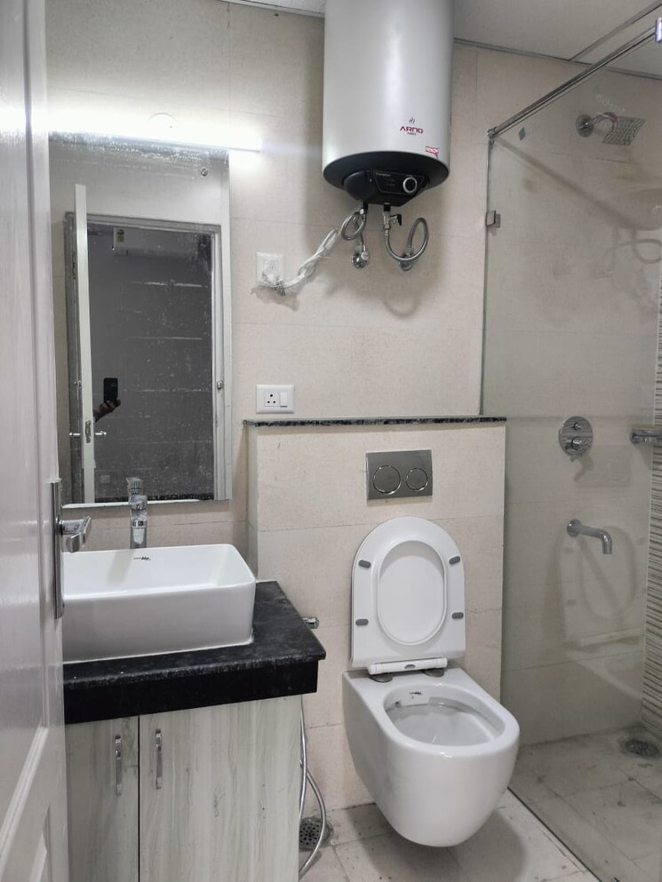 Bathroom, tulip-yellow 3 Bedroom 1704 Sq.Ft. Apartment In Sector 69 Gurgaon 9057491