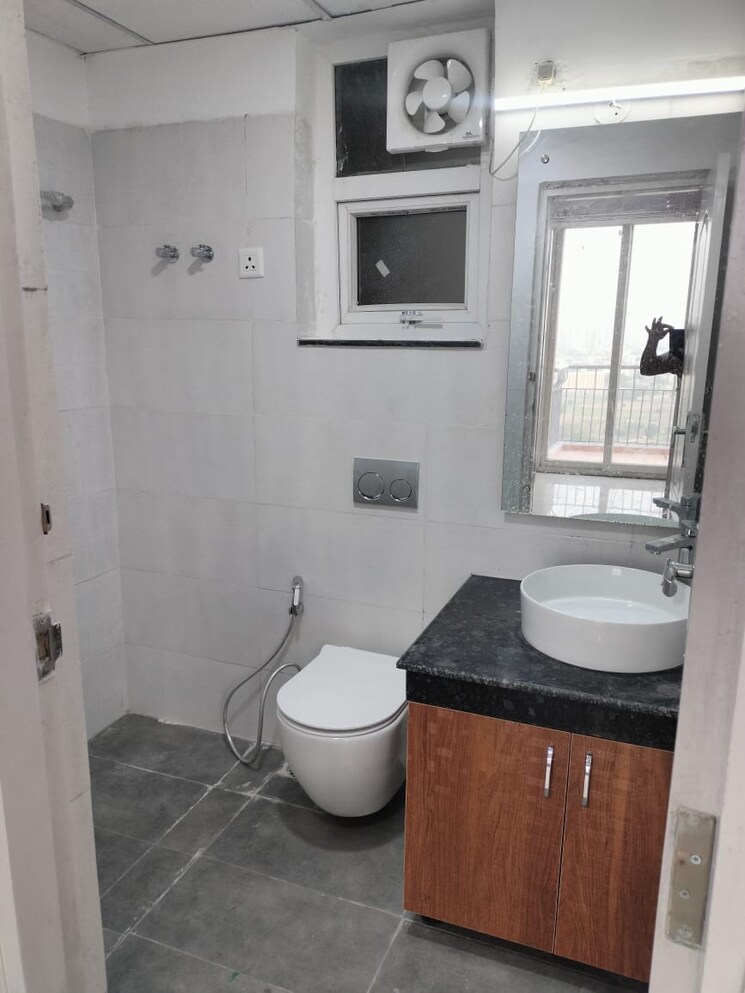 Bathroom, tulip-yellow 3 Bedroom 1704 Sq.Ft. Apartment In Sector 69 Gurgaon 9057491
