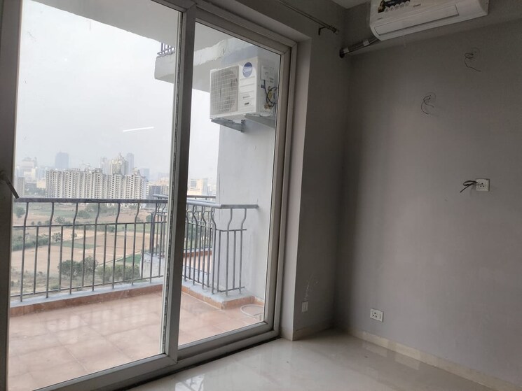 Room, tulip-yellow 3 Bedroom 1704 Sq.Ft. Apartment In Sector 69 Gurgaon 9057491