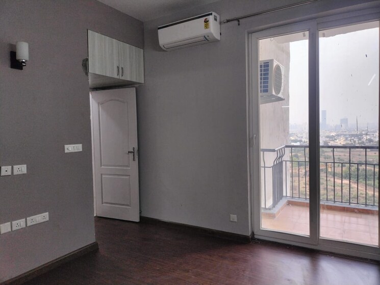 Room, tulip-yellow 3 Bedroom 1704 Sq.Ft. Apartment In Sector 69 Gurgaon 9057491